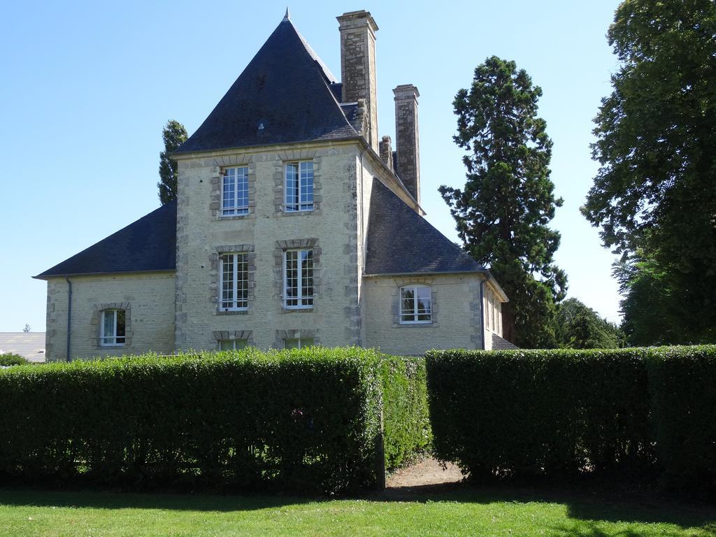 Chateau Turgot Gites Bons-Tassily Room photo